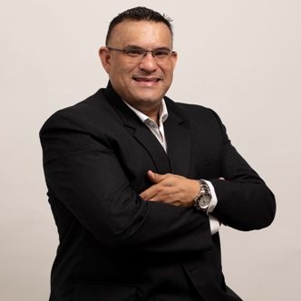 Julio Jordán es Director Comercial para la Región Andina de TCL Mobile